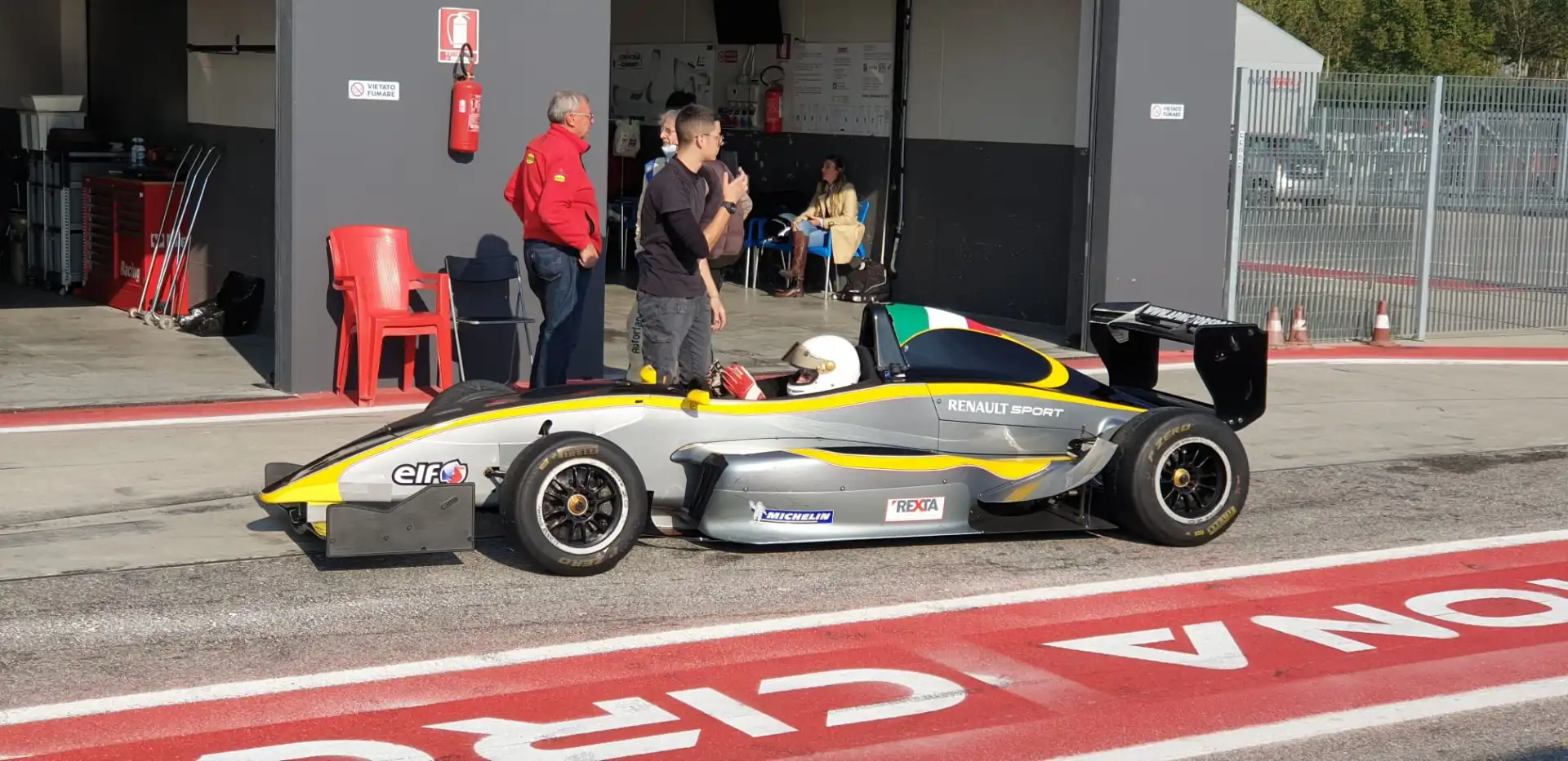FORMULE RENAULT 2000 – photo 2