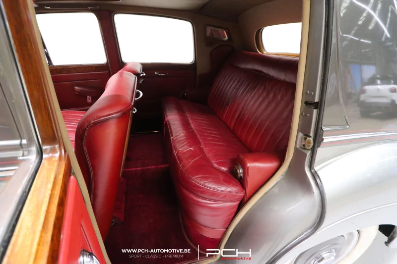 BENTLEY Type R Saloon