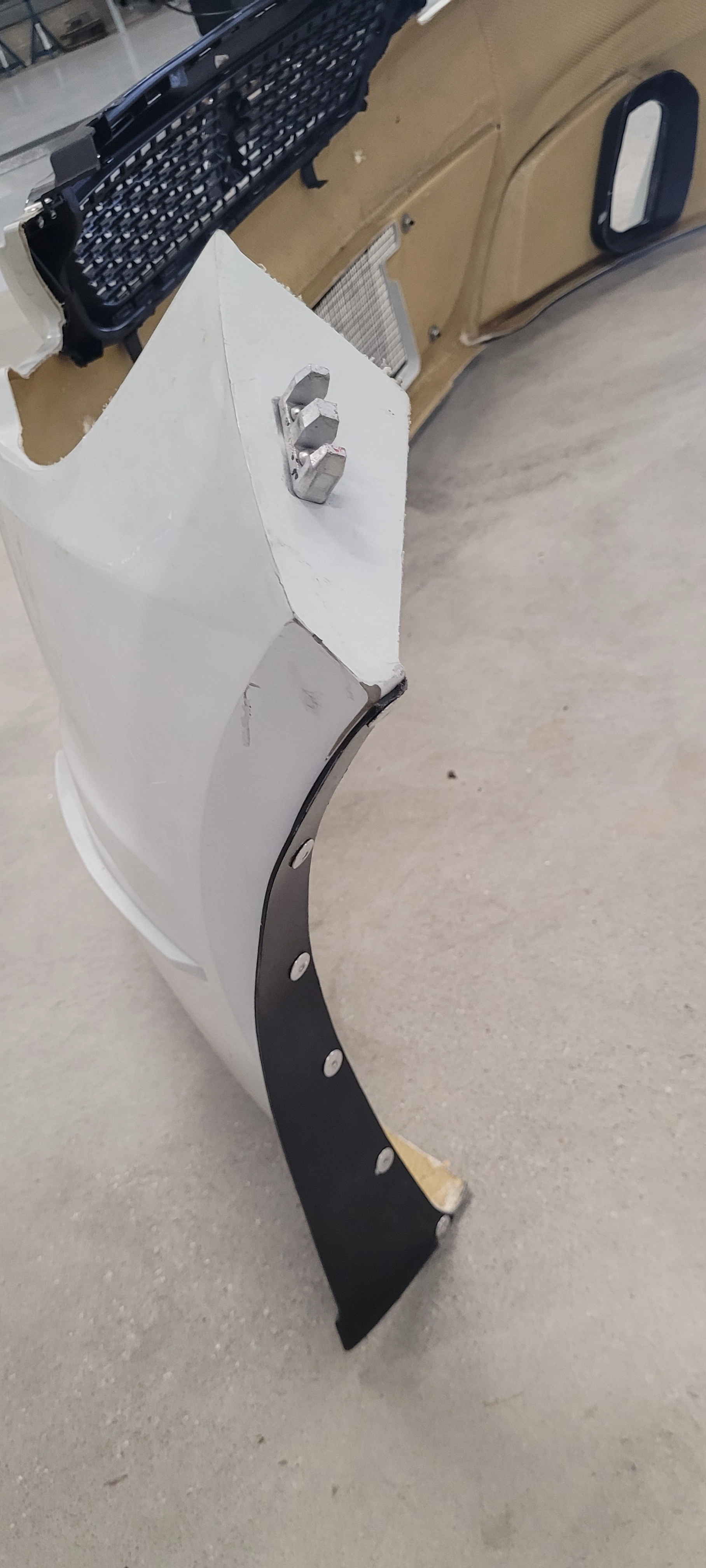 Brand-new, complete Peugeot 308 Racing Cup front bumper – photo 3