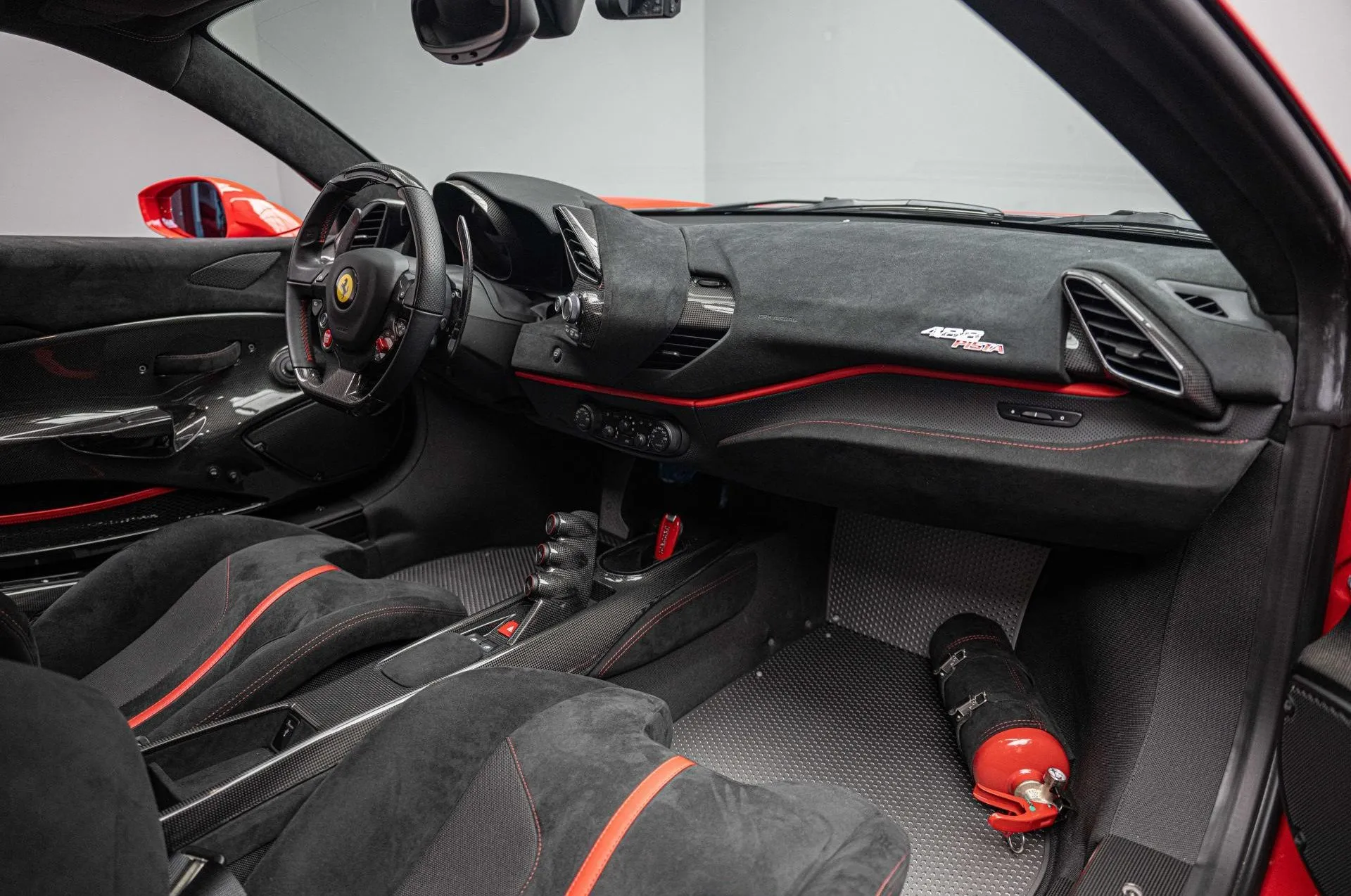 FERRARI 488 3.9 720 PISTA – photo 4