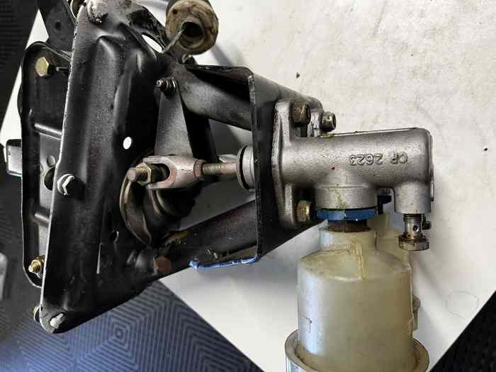 Dual-pump crankset with 306 / ZX spreader bar