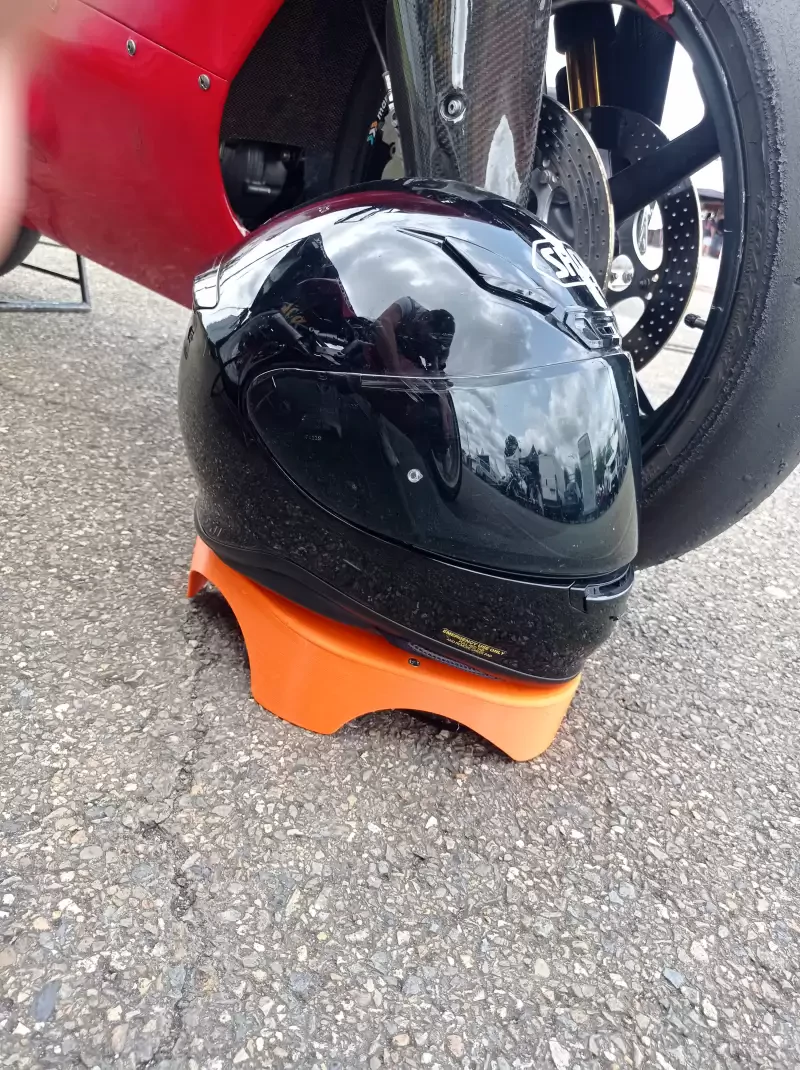 Helmet dryer