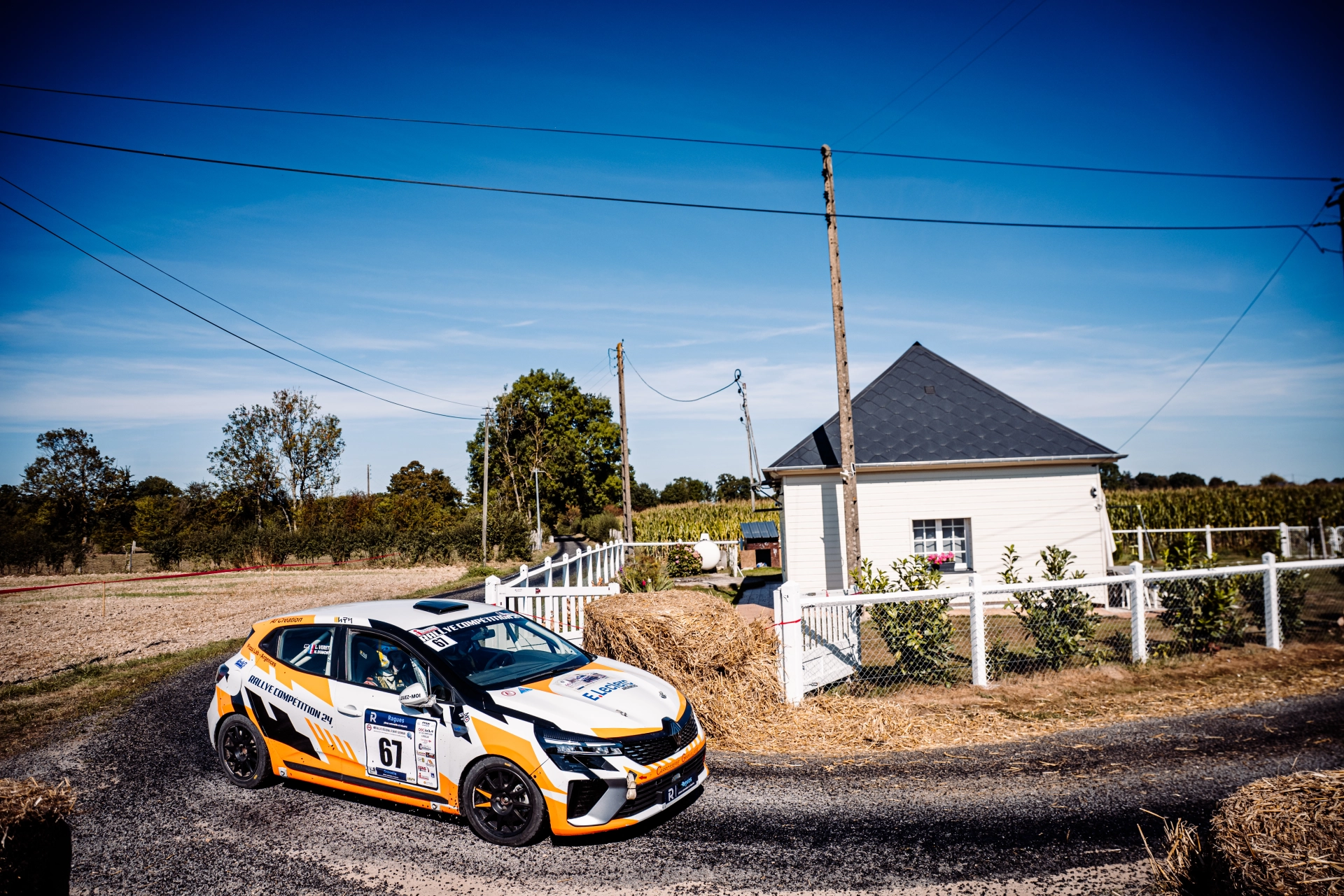 Location clio rally 5 - Offre Spéciale – Rallye Val de Boutonne 2026 – photo 1