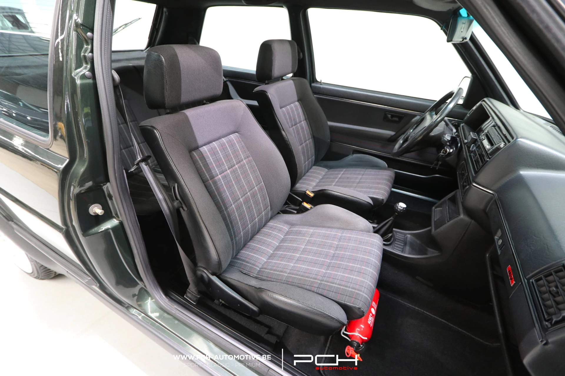 VOLKSWAGEN Golf GTI 16v 1.8 139hp + Sunroof - Fully Restored ! - 1990