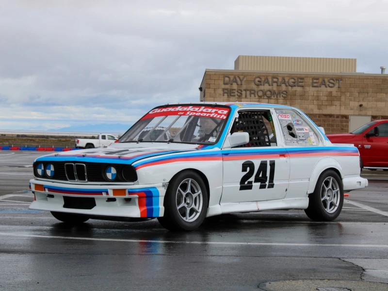 1991 BMW 318is avec remorque