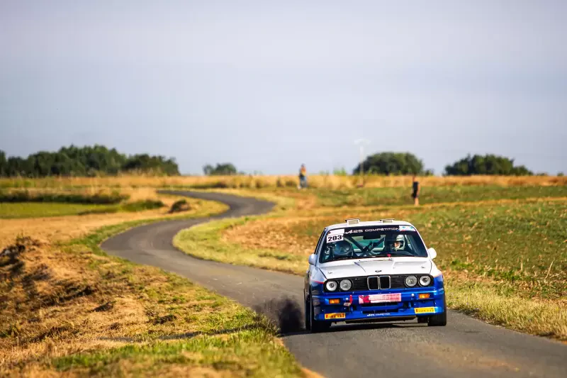 Hire BMW Gr.A E30