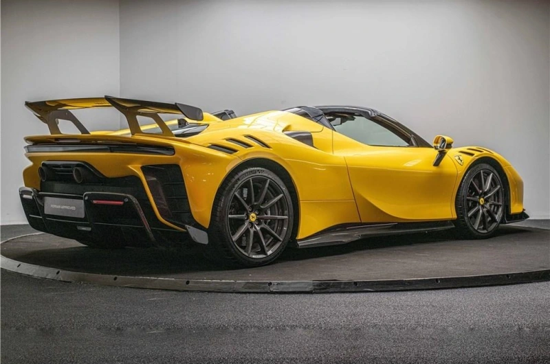 FERRARI SF90 XX SPIDER