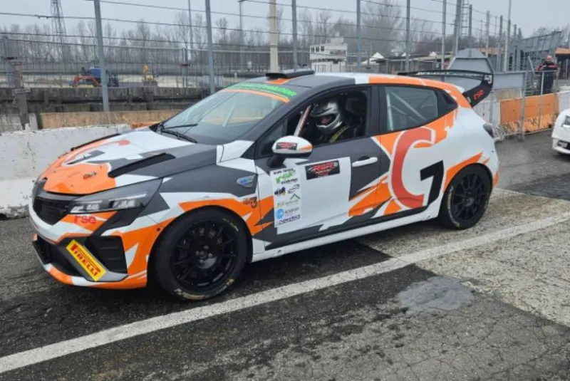 Hire renault Clio rally 3 Evo