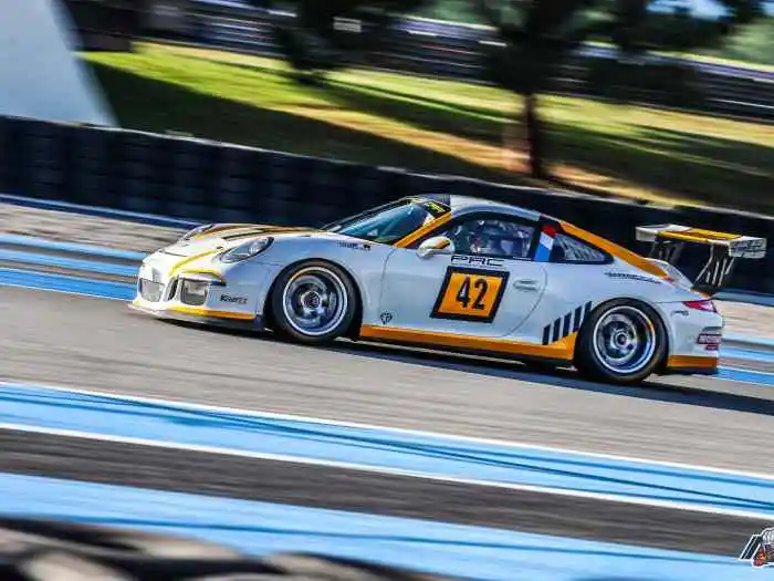 Sell/trade 2014 Porsche 991 GT3 CUP with muffler Porsche circuit 95DB! – photo 3