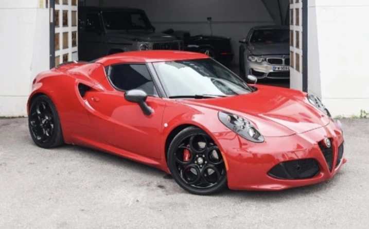 Alfa Romeo 4C – photo 1