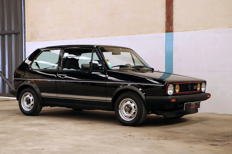 VOLKSWAGEN Golf GTI 1600