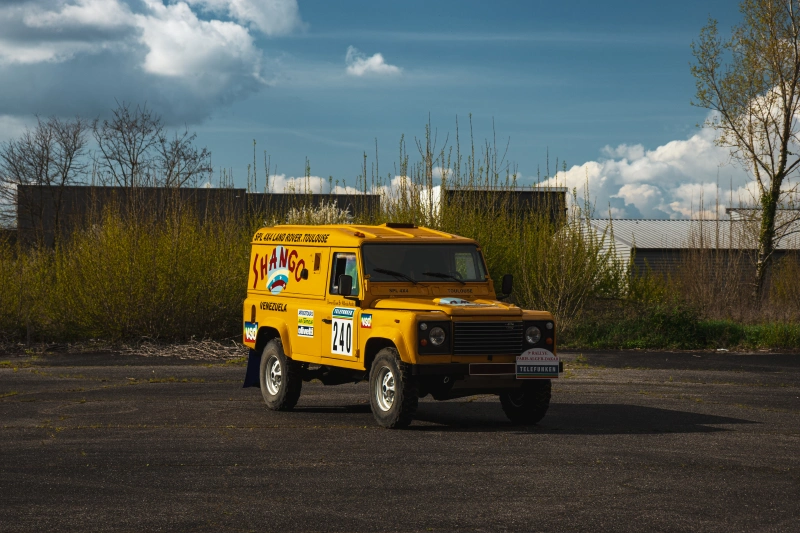 LAND ROVER DEFENDER « EX DAKAR 89/90 »