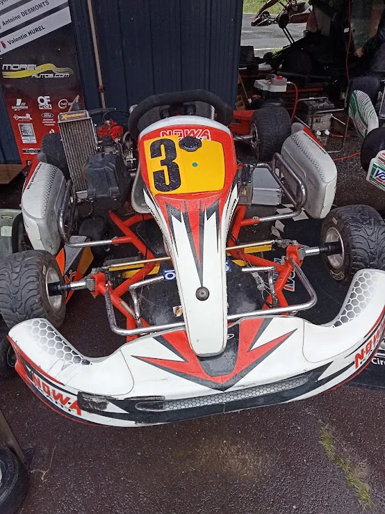 KARTING: NOWA DIAMANT chassis ROTAX J 125 engine