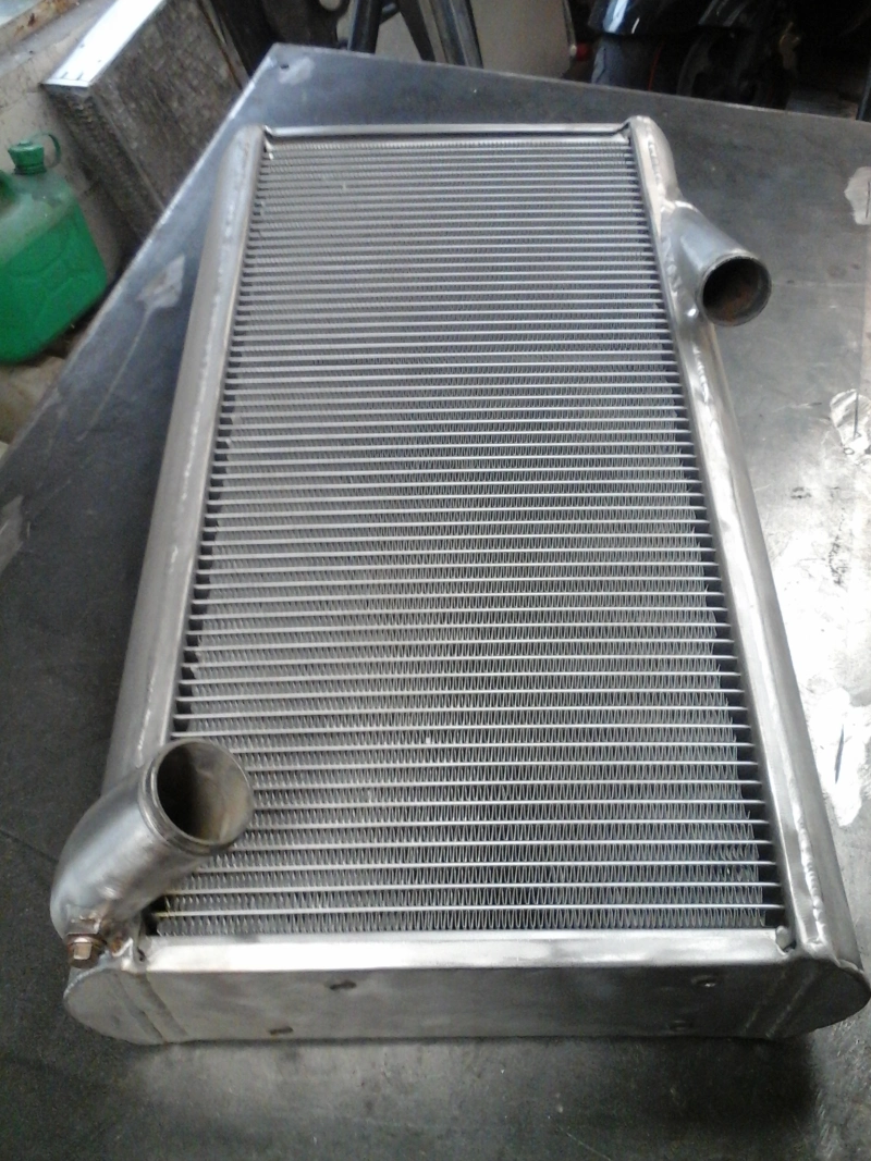 Made-to-measure aluminium radiator