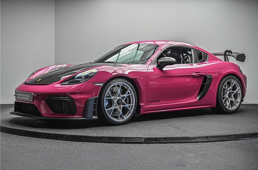 PORSCHE 718 CAYMAN GT4 RS