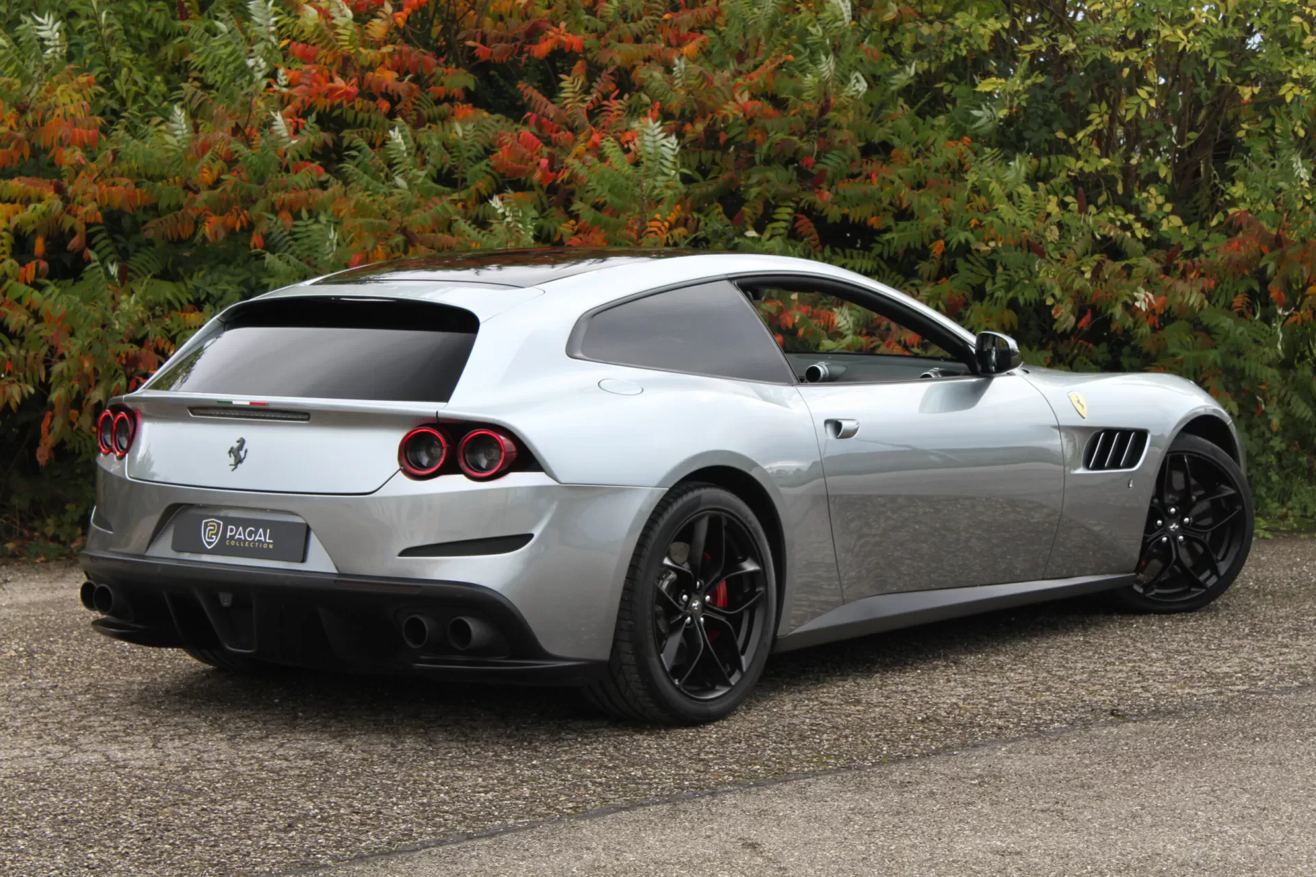 Ferrari GTC4 Lusso T V8 610Ch 65k Options - Lease 1690e/Month