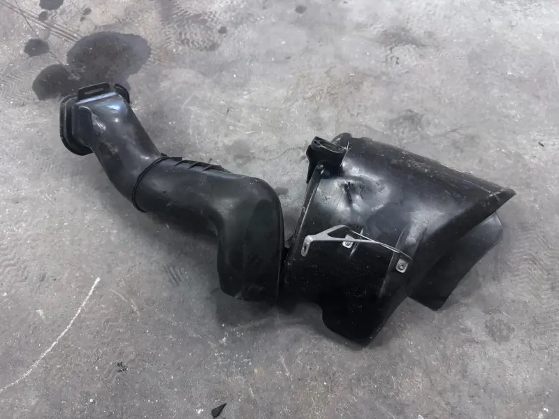Guidage air Gauche Porsche Cayman GT4 RS 99157513183 9GT801559A