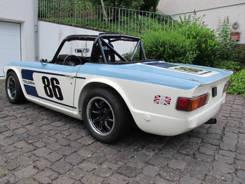 Kas Kastner inspired Triumph TR6