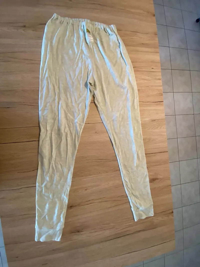 Flame-retardant trousers