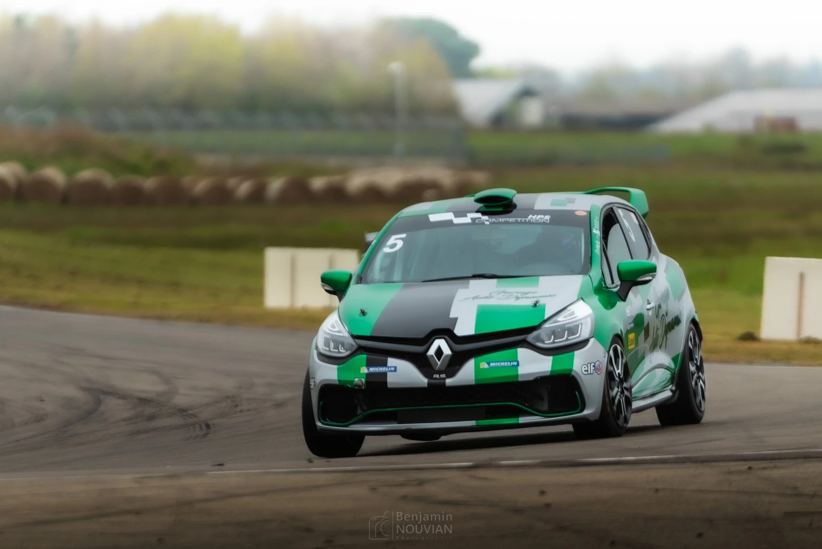 Make rapid progress in the Clio 4 Cup: personalised coaching, data and video to enhance your performance
