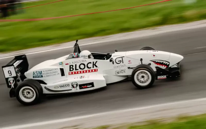 Formule F3 Alfa Romeo FR 02