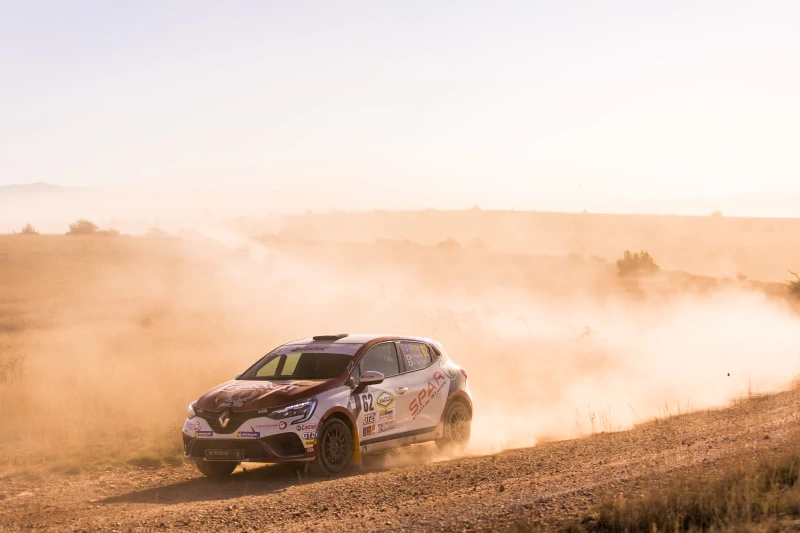 RENTAL CLIO RC5