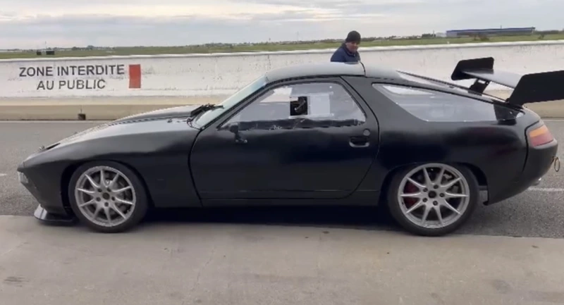 Porsche 928 - 5L