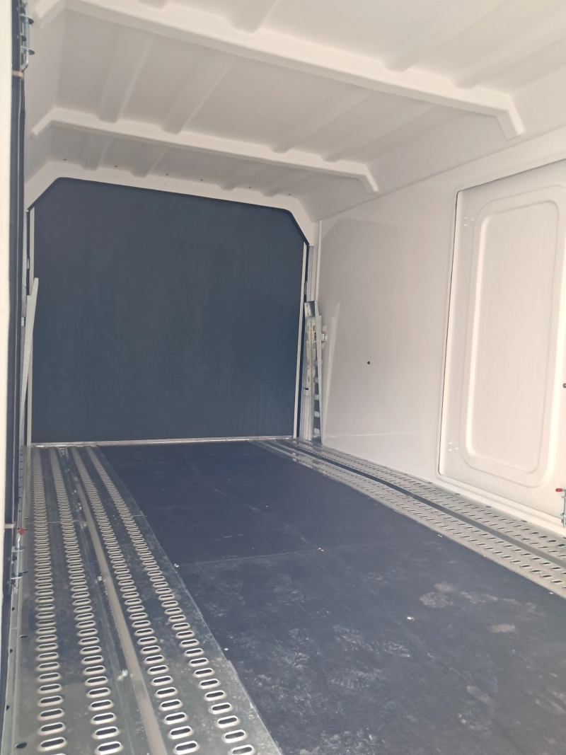 PRG Trailers Prosporter MONZA 3-axle trailer - 6.00m x 2.34m