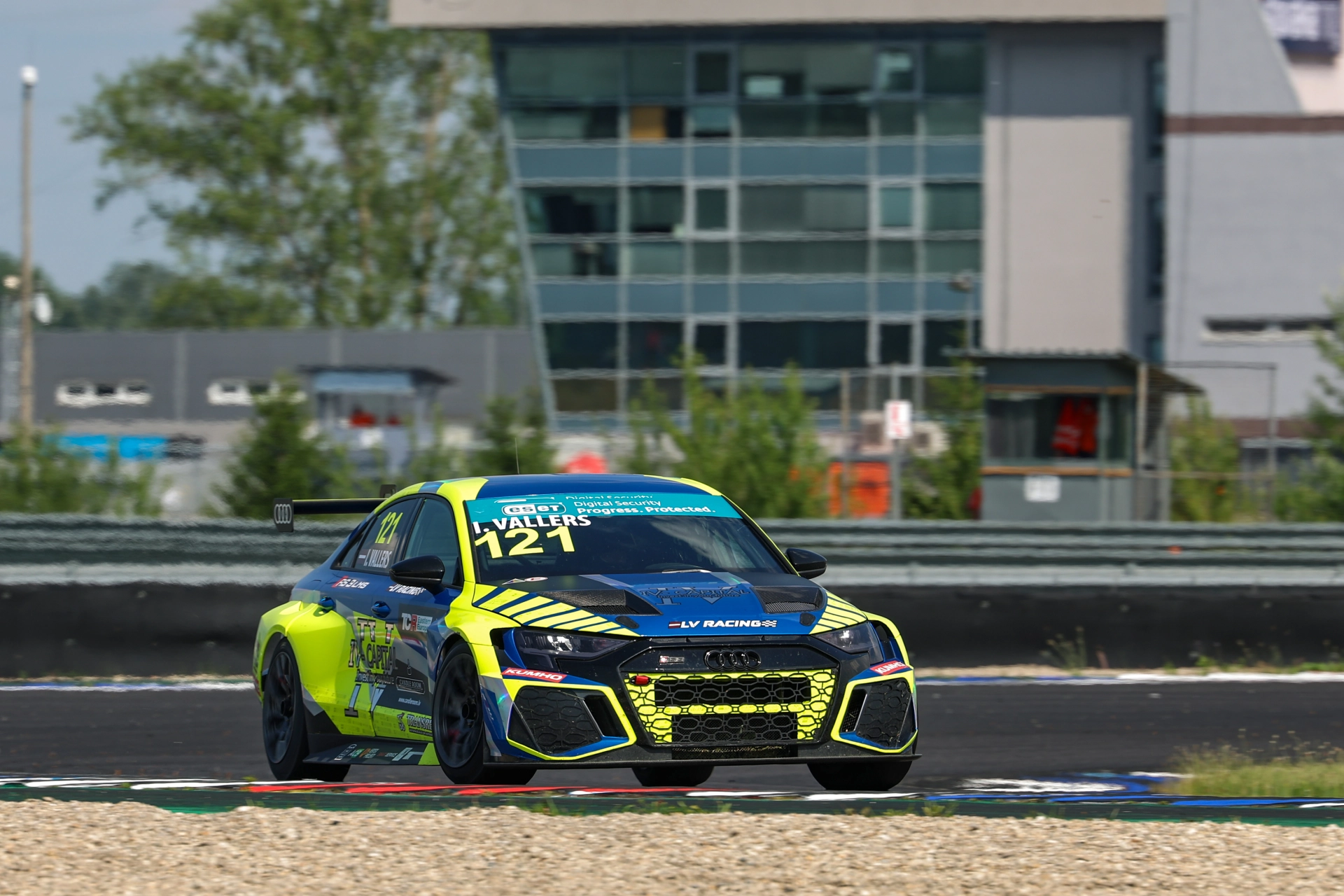 DERNIÈRE AUDI RS3 LMS TCR PRODUITE NUMÉRO DE CHÂSSIS #111 – photo 3