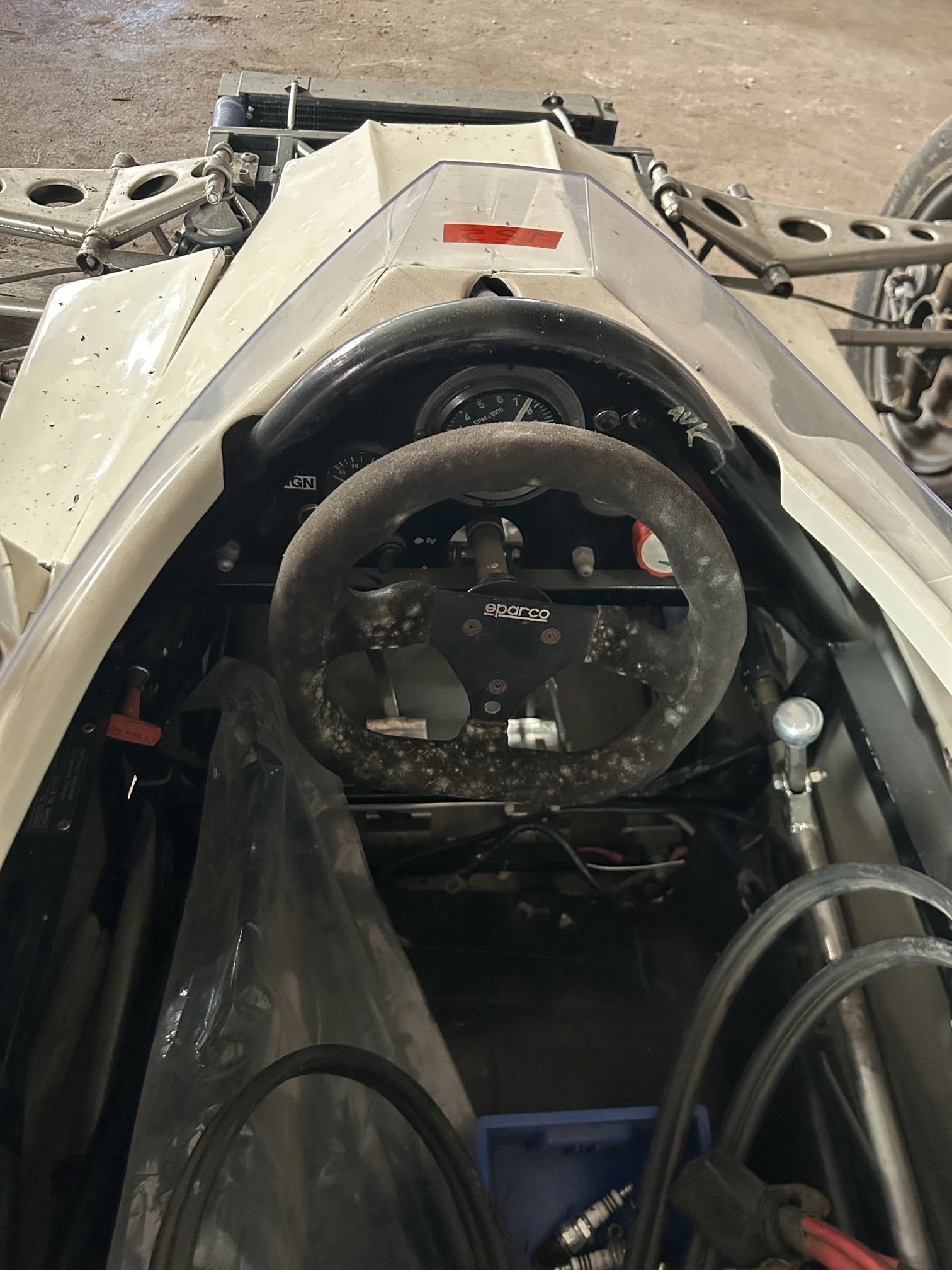 Monoplace formule FORD ROYALE RP 26 – photo 4