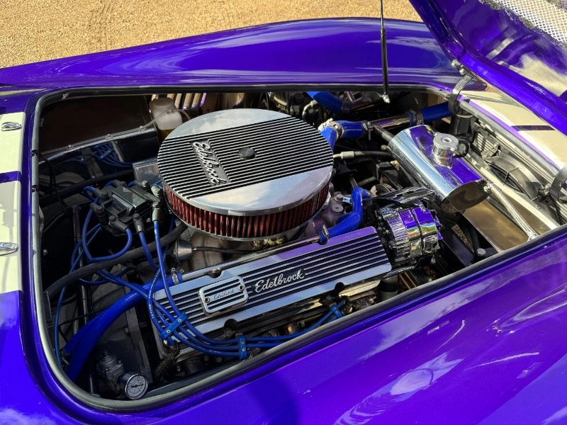 COBRA D'AK SPORTSCARS, CHÂSSIS SUPERLÉGER DE 3e GÉNÉRATION, V8 5,7 – photo 3