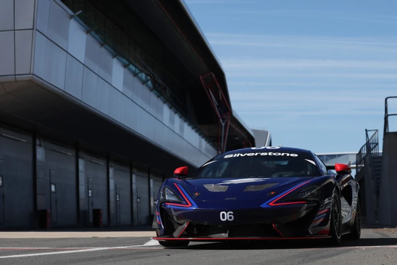 2017 McLaren 570 GT4