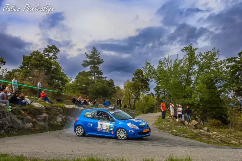 Clio R3 full Max