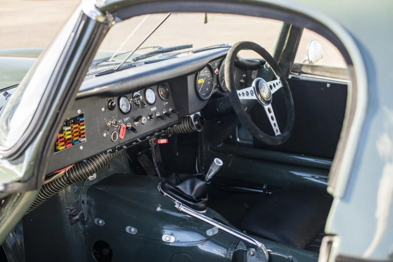 1965 Jaguar Type E biplace ouverte semi-légère