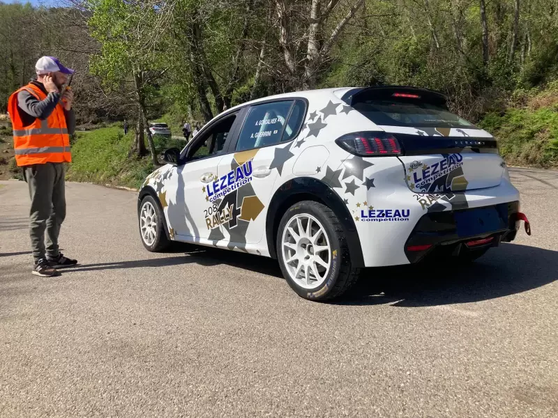 LEZEAU Compétition rents 208 Rally4 Asphalt and Terrestrial vehicles