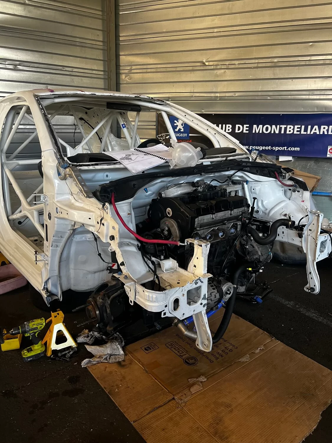 Entretien/transport voitures de compétition