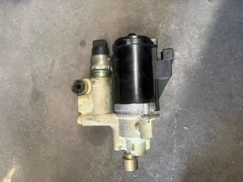 ABS high-pressure pump for Porsche 964 and 993, Part No. 96435505351