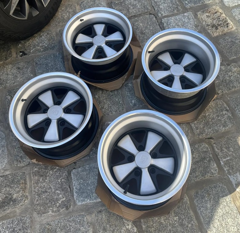 Jantes Fuchs Porsche 911 15×9 pouces et 15×11 pouces