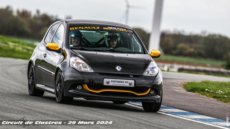 CLIO 3 RS PHASE 2 RED BULL EDITION