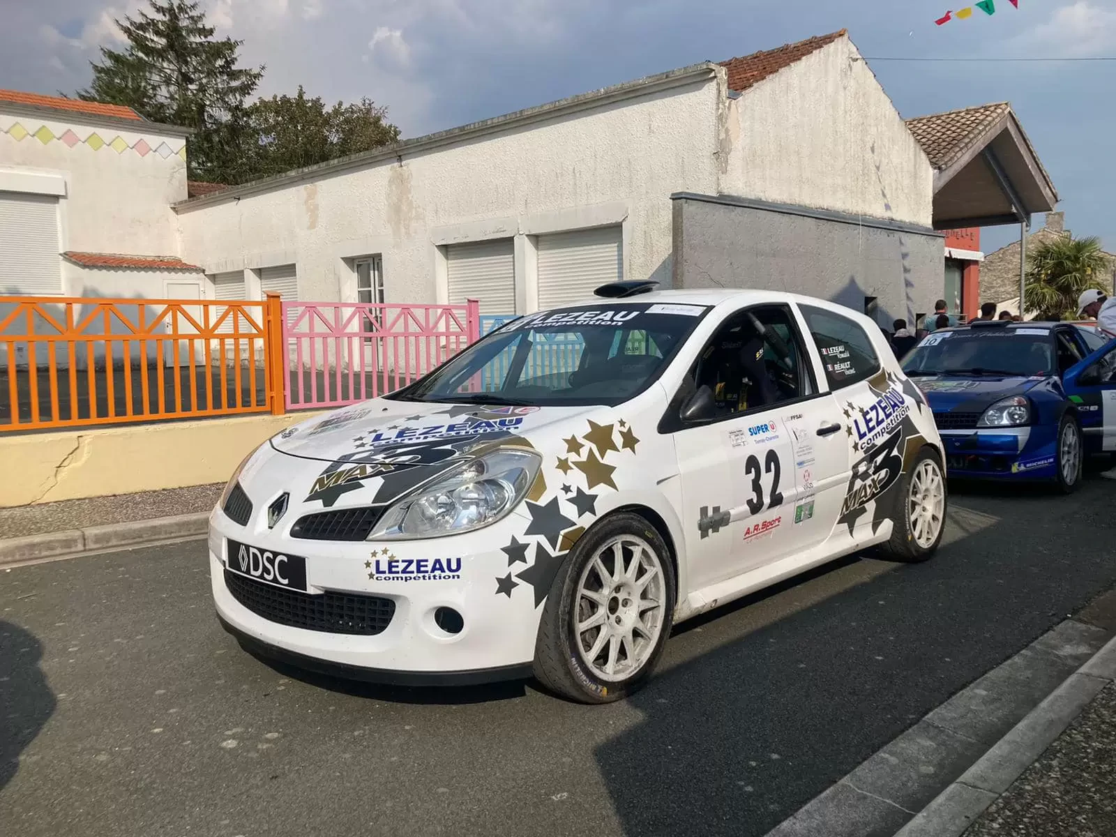 LEZEAU Compétition loue Clio R3 MAX FULL EVO Asphalte