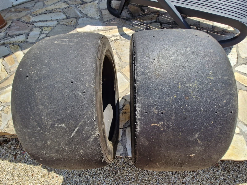 Pneus compétition slicks 18 pouces