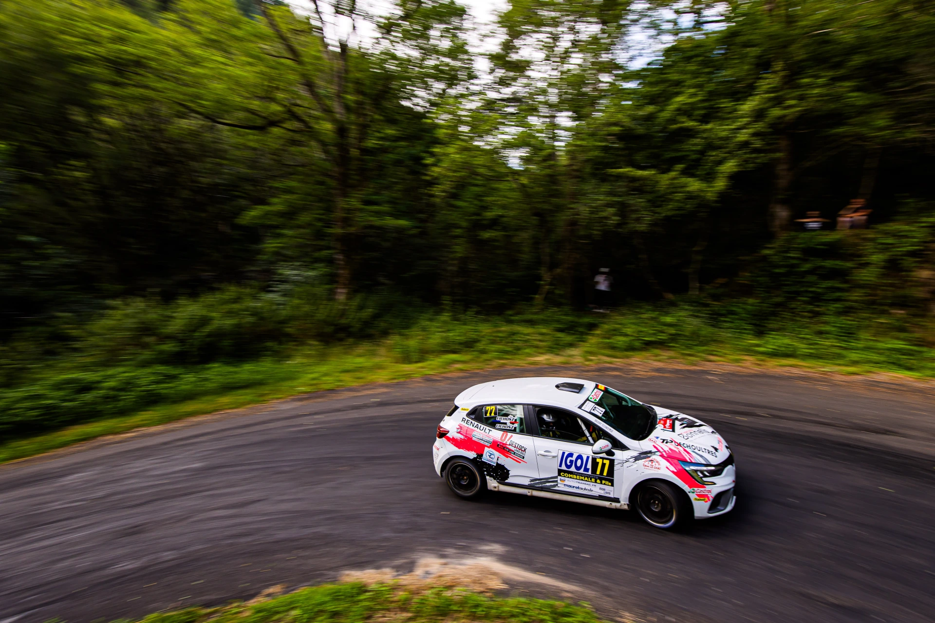 Clio Rally5 RC5 Full EVO for hire – photo 4