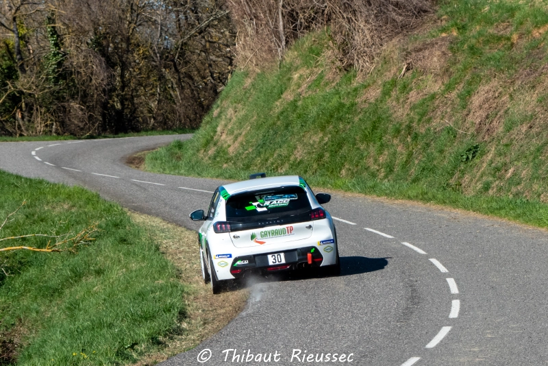 RACC loue Peugeot 208 RC4