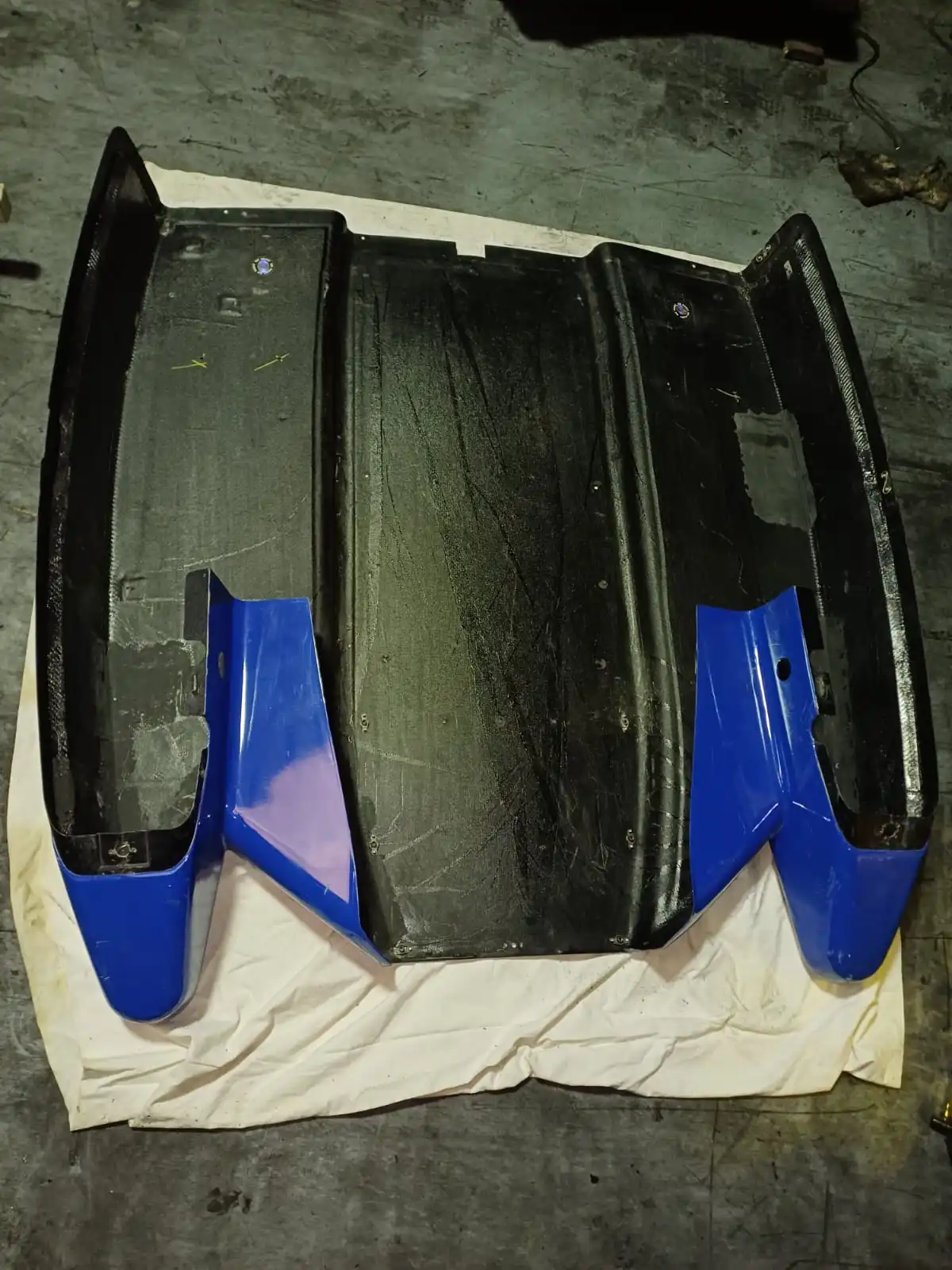 Formula Renault 2000 bodywork – photo 1