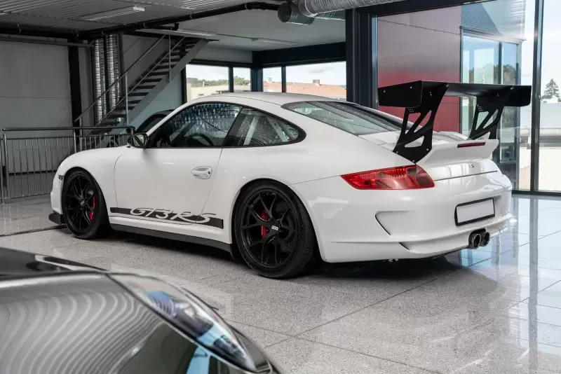 Porsche 997.1 GT3 RS - Clubsport conversion with racing character