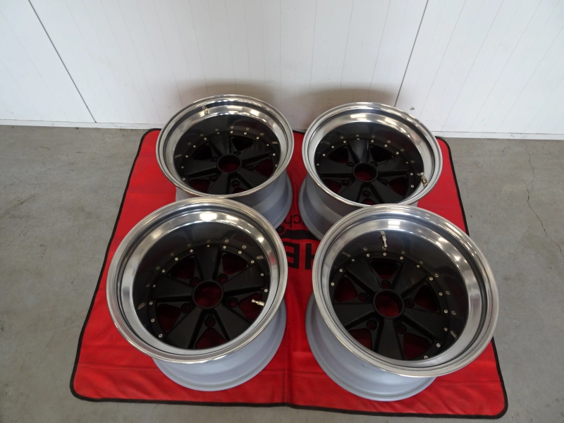 Rare jeu de jantes 3 pièces Porsche RSR produit en très petit nombre par Compomotive Engeland