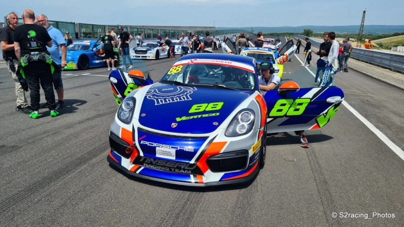CAYMAN GT4 CS 981