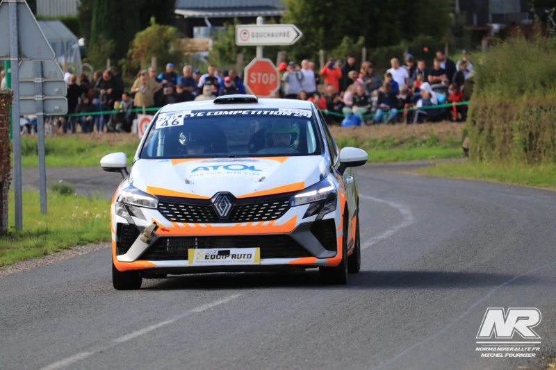 Why choose Rallye Compétition 24 (Clio Rally5)
