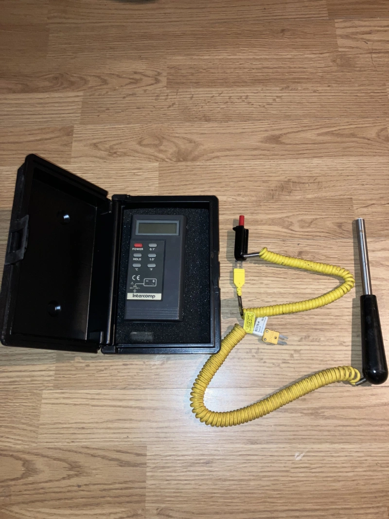 Tires and brake discs temperature tester