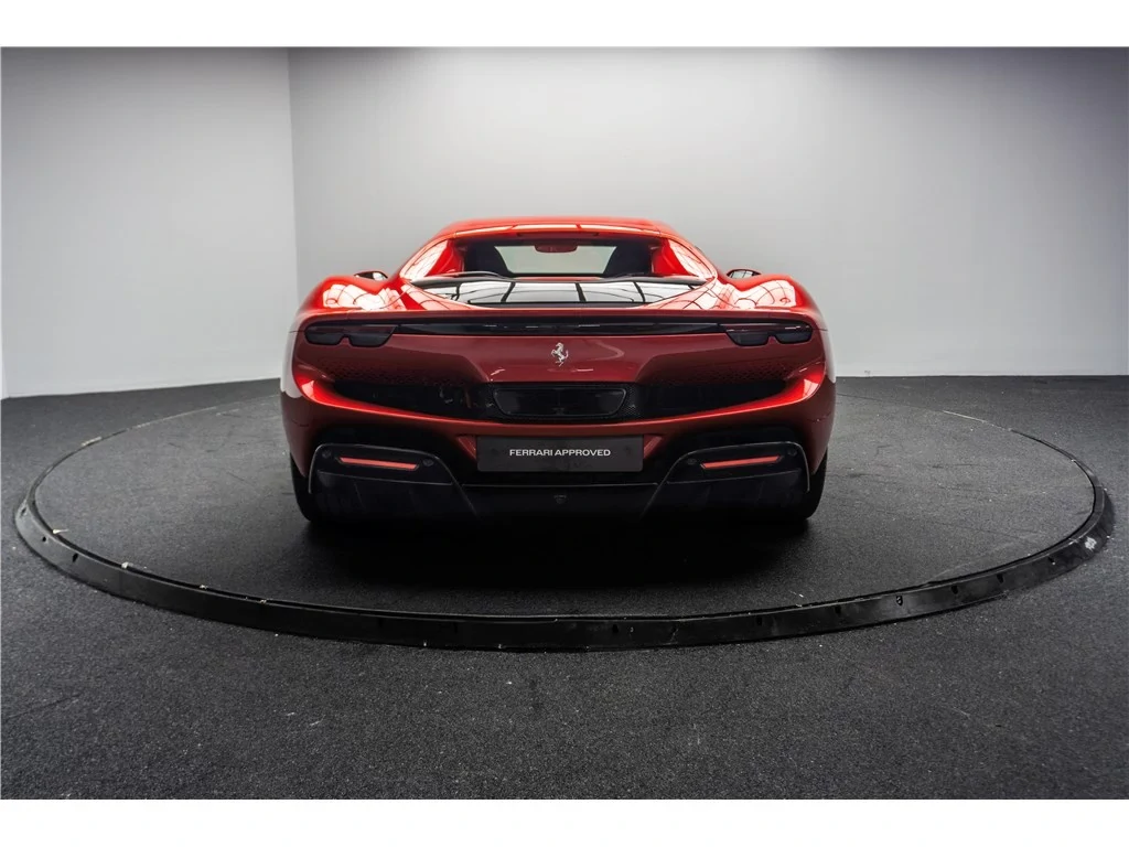 FERRARI 296 GTB